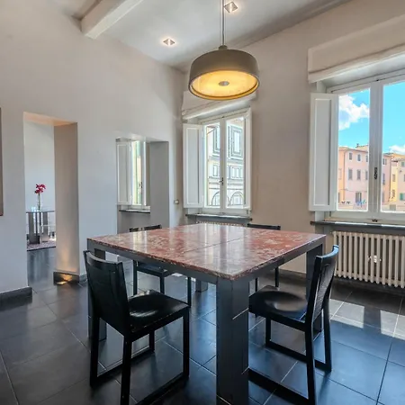 Apartment Casa I 4 Leoni, In The Center Of