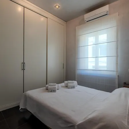 Casa I 4 Leoni, In The Center Of *